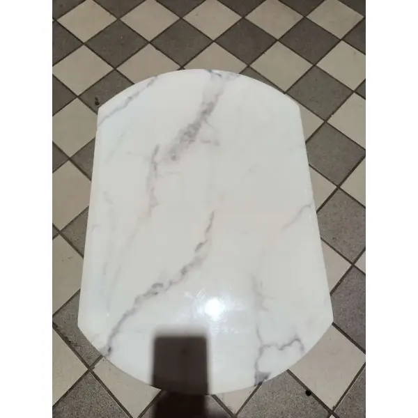 Zestaw dwóch szafek nocnych glamour, stylowe z ekoskórą, białe srebrne szafki nocne z szufladami HERMITAGE OUTLET