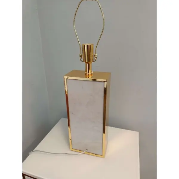 Lampa stołowa glamour, klasyczna, nowoczesna, hamptons, prostokątna z białym abażurem złota VERONICA OUTLET