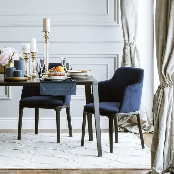 Krzesło glamour klasyczne tapicerowane do jadalni, nowoczesne, bukowe, nowojorskie z podłokietnikiem NAPOLI