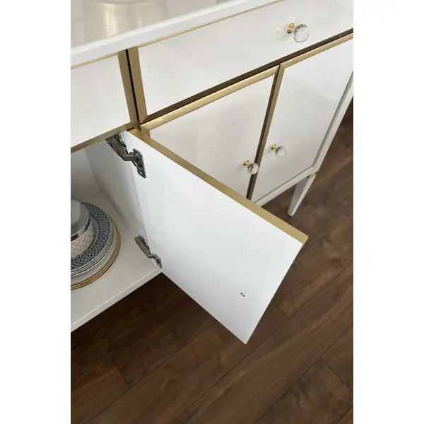 Ekskluzywna komoda biała lakierowana ze złotymi dekorami ELEGANCE OUTLET