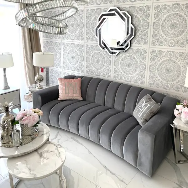 Nowoczesna sofa szara aksamitna 3-osobowa ze srebrnymi nogami LONDON