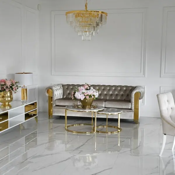 Ekskluzywna złota sofa pikowana glamour AVIATOR