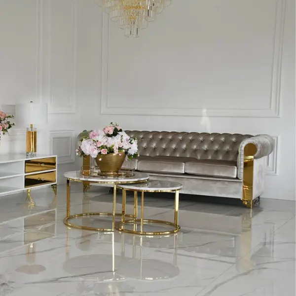 Ekskluzywna złota sofa pikowana glamour AVIATOR