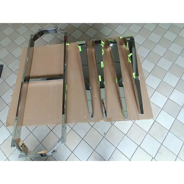 Konsola glamour srebrna, nowoczesna z białym szklanym blatem ELITE OUTLET