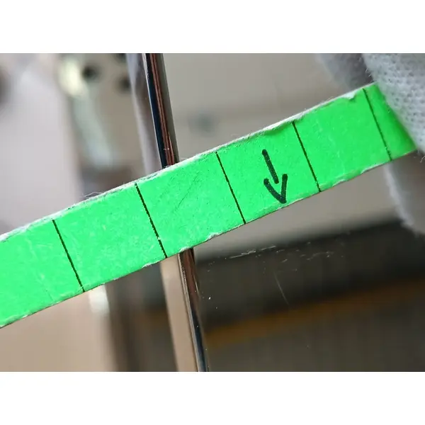 Konsola glamour srebrna, nowoczesna z białym szklanym blatem ELITE OUTLET