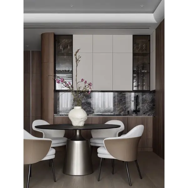 Nowoczesne ekskluzywne krzesło do jadalni na czarnych metalowych nogach LINEA