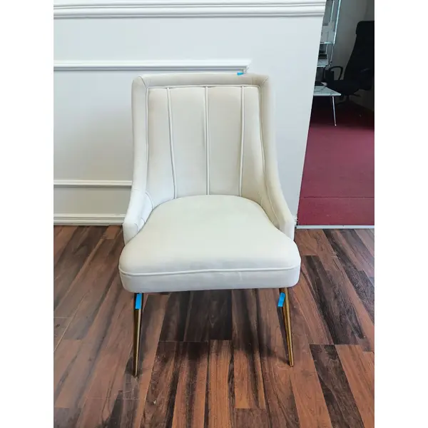 Ekskluzywne krzesło beżowe ze złotymi nogami do jadalni glamour DIANA OUTLET