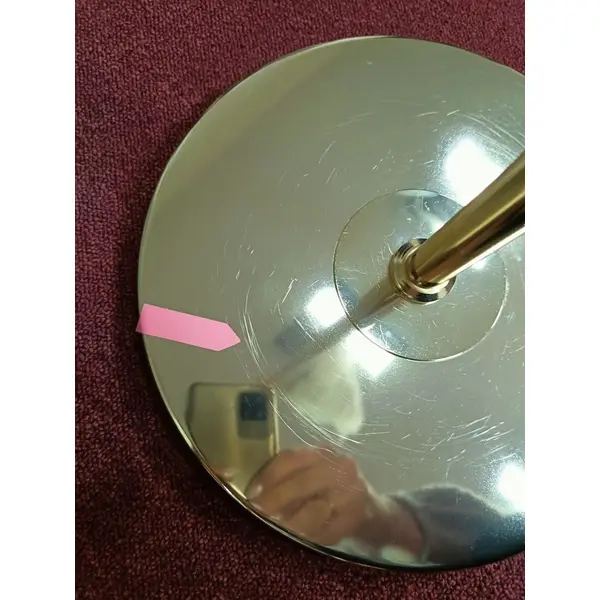 Lampa podłogowa glamour złota z białymi piórami 160 cm OUTLET