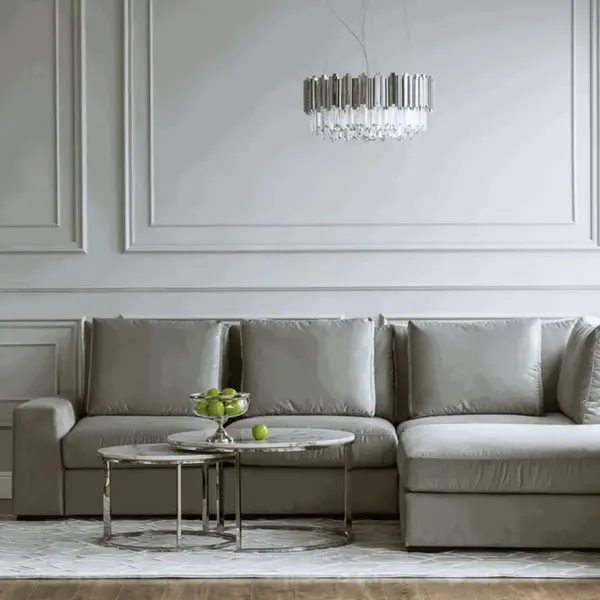 Zbliżenie na wykończenie sofy FIGARO, od Primavera Home.