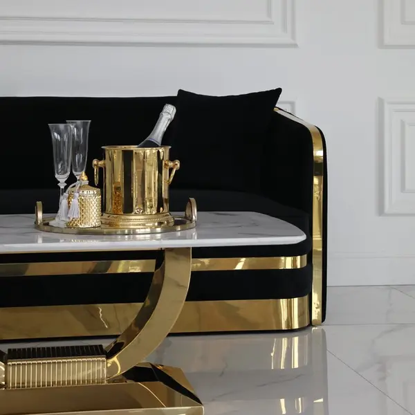 aksamitna sofa