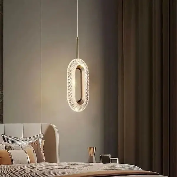 Żyrandol VALO SINGLE jako ozdoba sufitu w stylowym salonie. Primavera Home.
