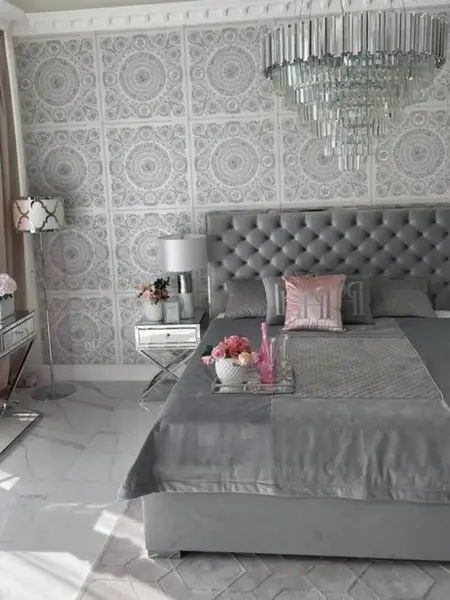 Łóżko SPECTRE SILVER Glamour w eleganckiej aranżacji nowoczesnego salonu. Meble na zamówienie od Primavera Home.
