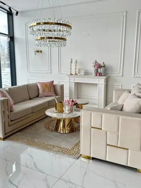 Wizualizacja 3D Żyrandola Kryształowego Bulgari XL Złoty Dwupoziomowy. Ekspozycja w salonie od Primavera Home.