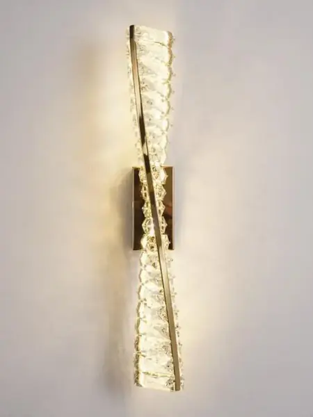 Kinkiet Kryształowy Złoty Podłużny Crystal — aranżacja wnętrza. Primavera Home.