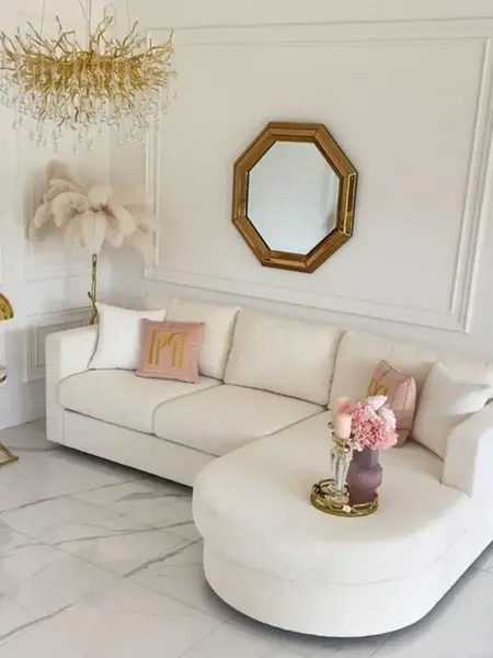 Aksamitny narożnik glamour półokrągły PARIS w świecie nowoczesnego designu. Ekspozycja w salonie od Primavera Home.