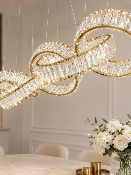 Widok Żyrandola CRYSTAL 5 Złoty od dołu. Oświetlenie na zamówienie od Primavera Home.