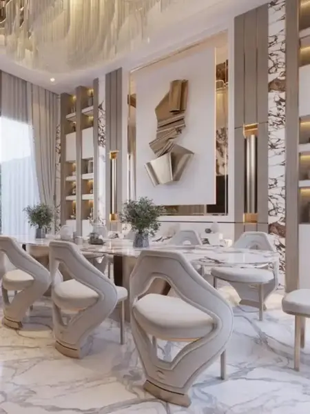 Ekskluzywne Krzesło Queen – Nowoczesny Włoski Design na tle żywych roślin, wprowadzającym naturalny akcent do wnętrza. Ekspozycja w salonie od Primavera Home.