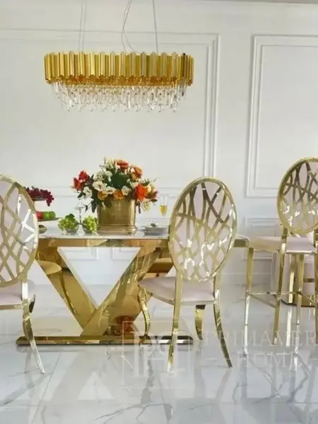 Ekskluzywny stół glamour do jadalni, nowoczesny, z białym konglomeratem, złoty LV COLLECTION — aranżacja wnętrza. Primavera Home.