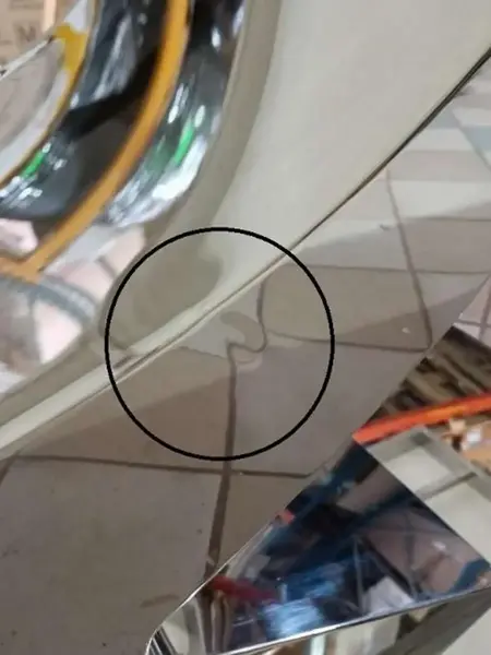 Widok stołu glamour w jasnym wnętrzu, idealnym do domu, oferowany przez Primavera Home.