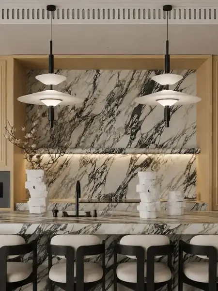 Widok z góry na designerską lampę wiszącą Plater Czarna Nowoczesna Premium, wyróżniającą się eleganckim stylem od Primavera Home.