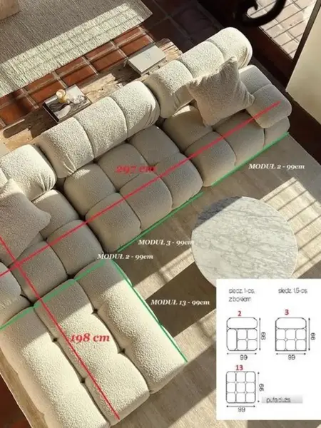 Ekspozycja w naturalnym świetle z designerskim narożnikiem modułowym boucle NICEA. Primavera Home.