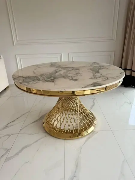 Zbliżenie na materiał blatu Ekskluzywnego Okrągłego Stołu Antonio 130 cm w ofercie Primavera Home.