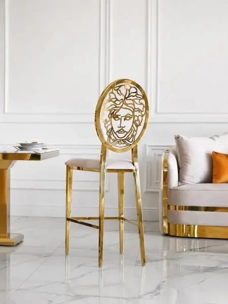 Hoker MEDUSA Glamour w aranżacji salonu. Meble na zamówienie od Primavera Home.