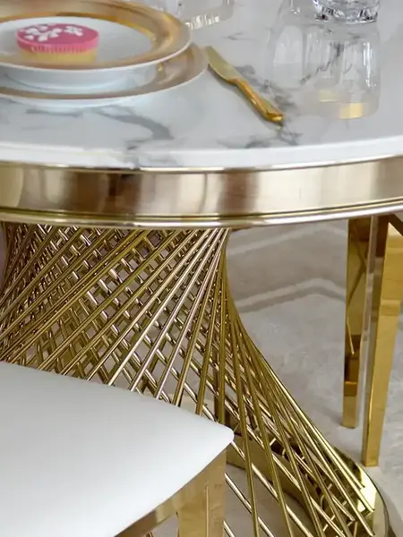 Garnitur stołowy z Ekskluzywnym Okrągłym Stołem Antonio 130 cm w ofercie Primavera Home.