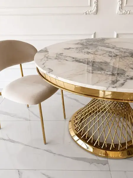 Detal podstawy Ekskluzywnego Okrągłego Stołu Antonio 130 cm w ofercie Primavera Home.