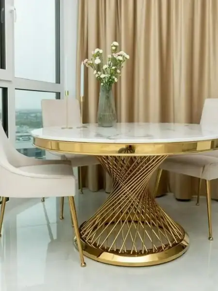 Efektowny detal wykonania Ekskluzywnego Okrągłego Stołu Antonio 130 cm od Primavera Home.