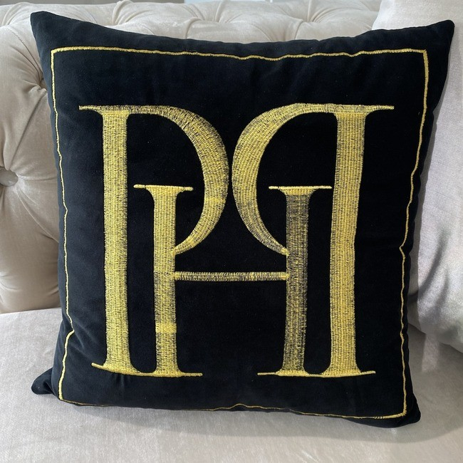 Cushion 40x40 with the PH logo, black, gold, decorative, square 