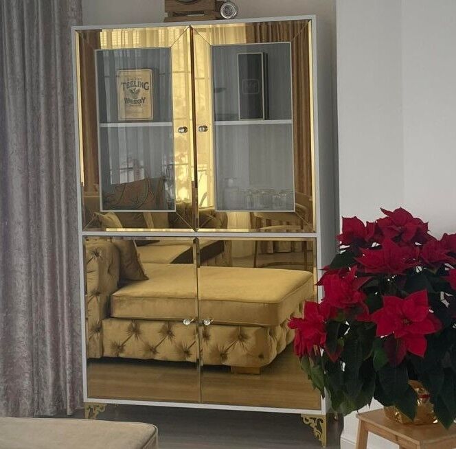 THE LATEST COLLECTION OF LACQUERED FURNITURE IN THE CUSTOMER'S INTERIOR