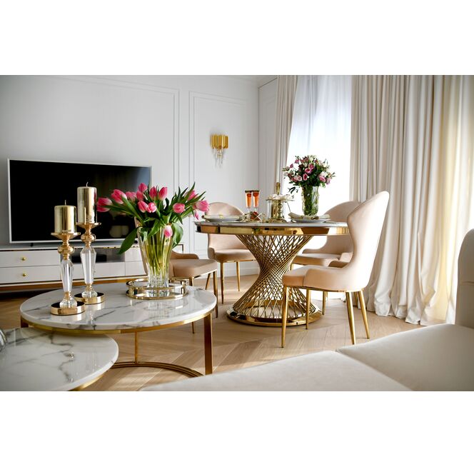 A LUXURY APARTMENT IN A GLAMOR STYLE