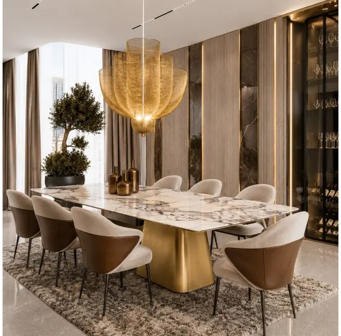 A UNIQUE DINING ROOM WITH A GOLDEN SHINE