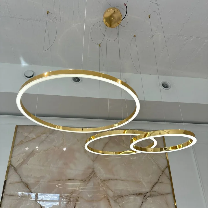 Lampa glamour LED GALASSIA okrągła z połyskiem ringi, regulowana, nowoczesna, loft do salonu złota