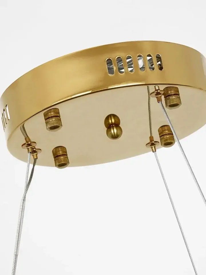 Żyrandol Kryształowy Ring Złoty 80 cm Diamond — aranżacja wnętrza. Primavera Home.