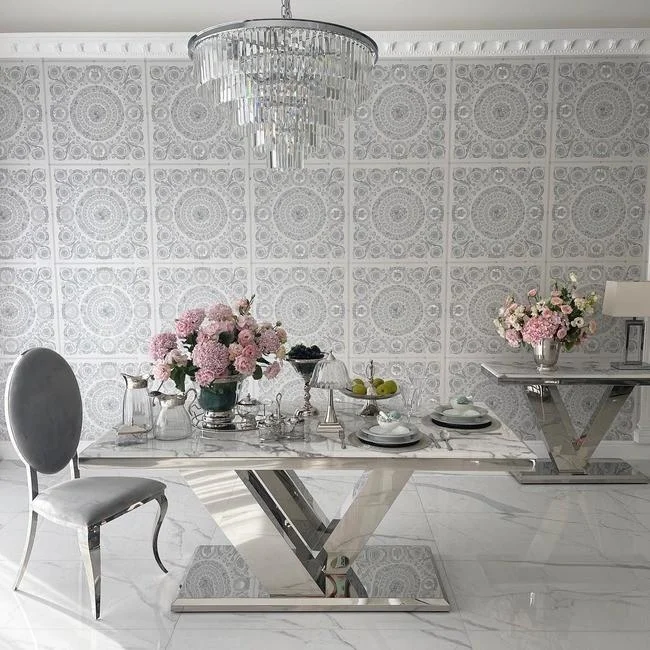 Perspektywa stołu LV COLLECTION Srebrny, ukazująca jego unikalny design, dostępnego w ofercie Primavera Home.