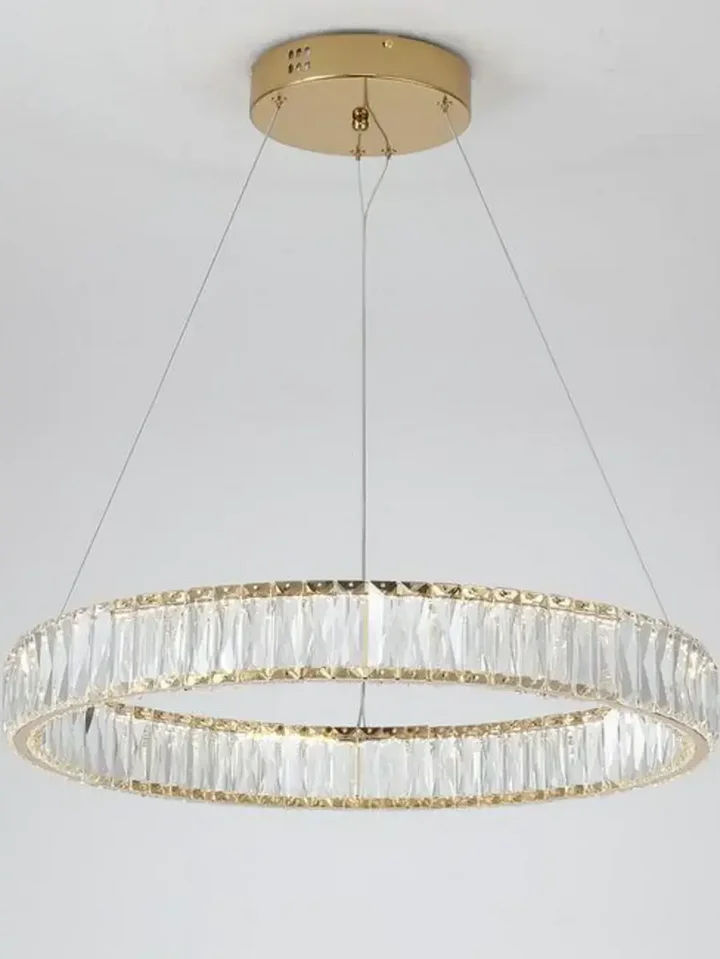 Żyrandol Kryształowy Złoty Ring Nowoczesny CRYSTAL — aranżacja wnętrza. Primavera Home.