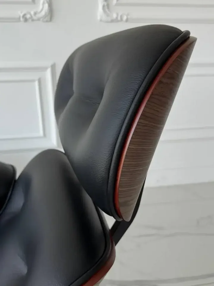 Fotel Lounge z Podnóżkiem widok z dołu. Detal wykończenia od Primavera Home.