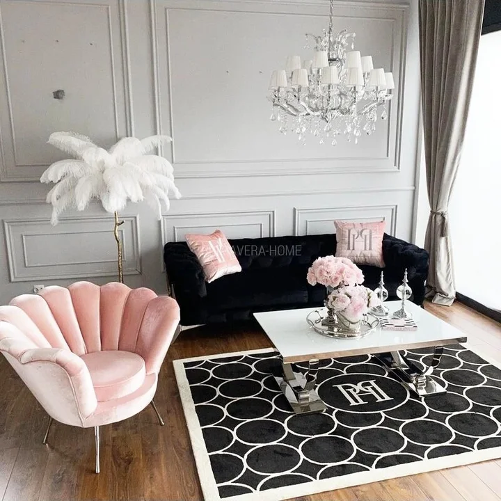 sofa glamour nowoczesna tapicerowana srebrne nogi