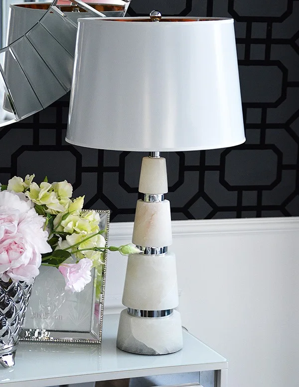 Lampa stołowa glamour