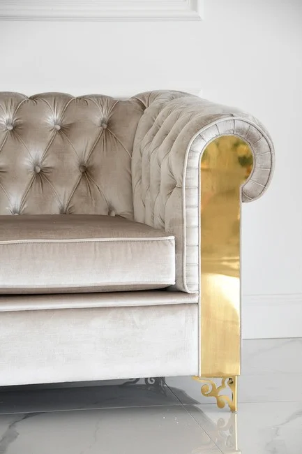 luksusowa sofa złota