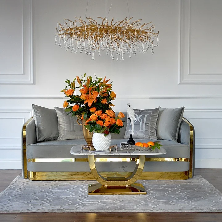 Szara sofa glamour Madonna na złotej podstawie 3-osobowa Madonna w stylu glamour