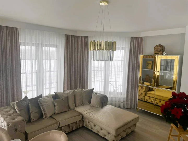 witryna glamour drewniana wysoki połysk