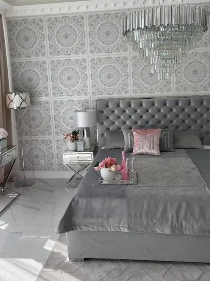 Łóżko SPECTRE SILVER Glamour w eleganckiej aranżacji nowoczesnego salonu. Meble na zamówienie od Primavera Home.