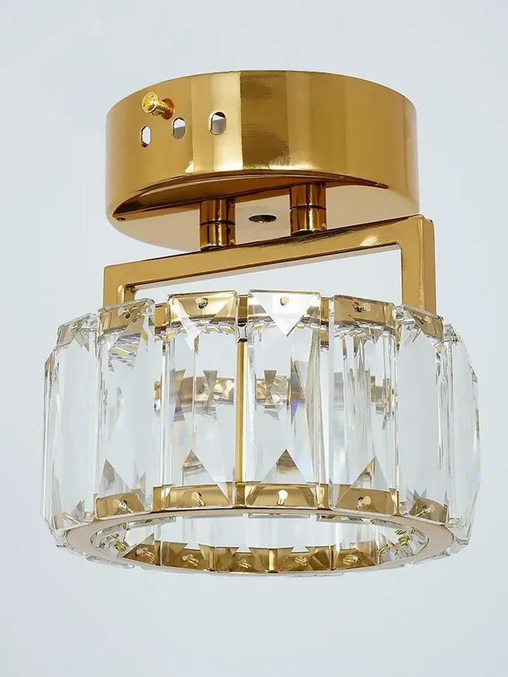 Lampa Sufitowa Kryształowa pojedynczy punkt świetlny DIAMOND XS , lampa glamour – Primavera Home w ujęciu z przodu. Oświetlenie od Primavera Home w aranżacji nowoczesnego wnętrza.