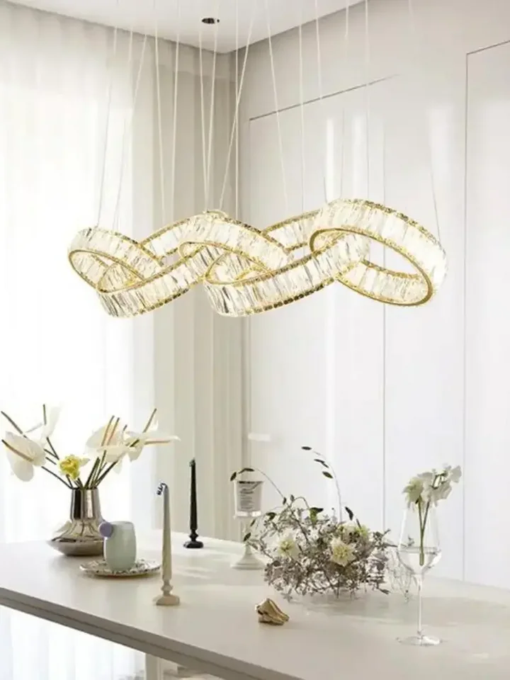 Nowoczesny styl Żyrandola CRYSTAL 5 Złoty. Inspiracje od Primavera Home.