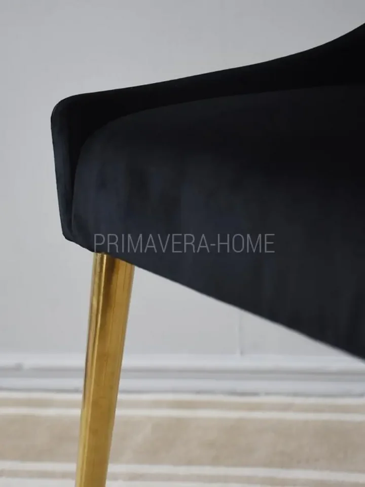 Detale krzesła w wyrafinowanej stylizacji, które kusi elegancją od Primavera Home.