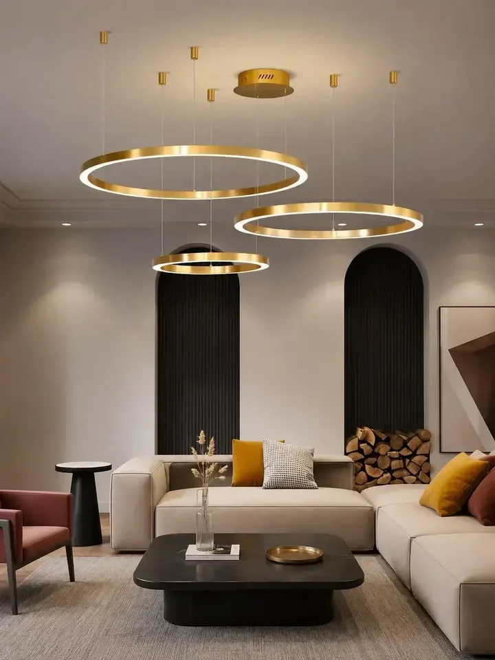 Lampa glamour led okrągła z połyskiem ring regulowana widok z góry, ukazująca elegancki design, dostępna w Primavera Home.