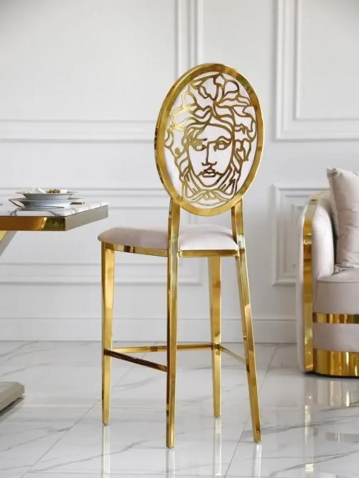 Hoker MEDUSA Glamour widoczny od tyłu. Aranżacja nowoczesnego wnętrza od Primavera Home.